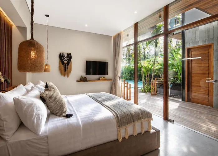Villa Luxury 6br 400m To Finns Canggu (Bali)