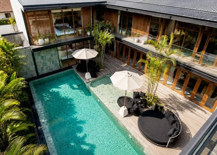 Luxury 6br 400m To Finns Canggu (Bali)